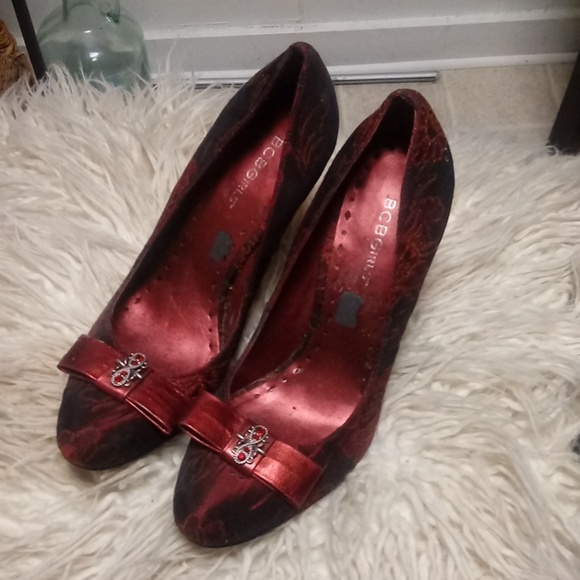 Shoes - Picture 3 of 3